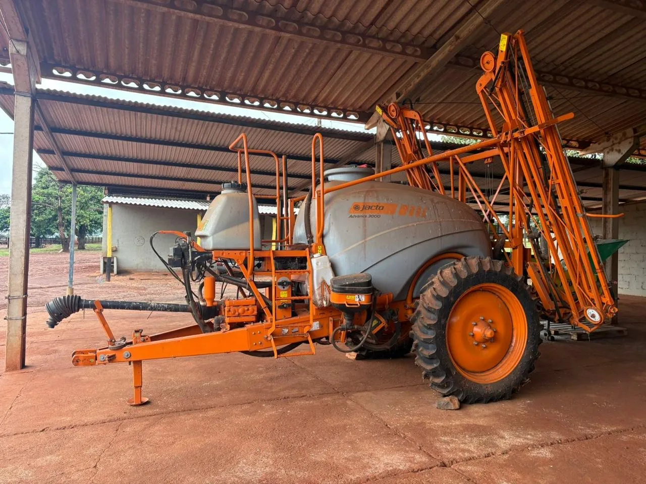 Pulverizador jacto 3000 l — miniatura 2