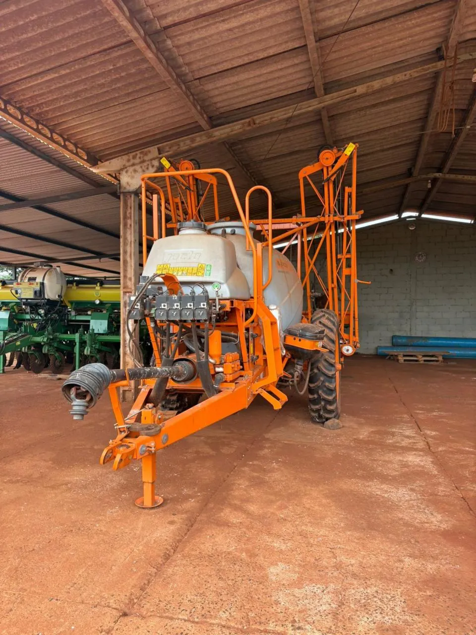 Pulverizador jacto 3000 l — miniatura 3