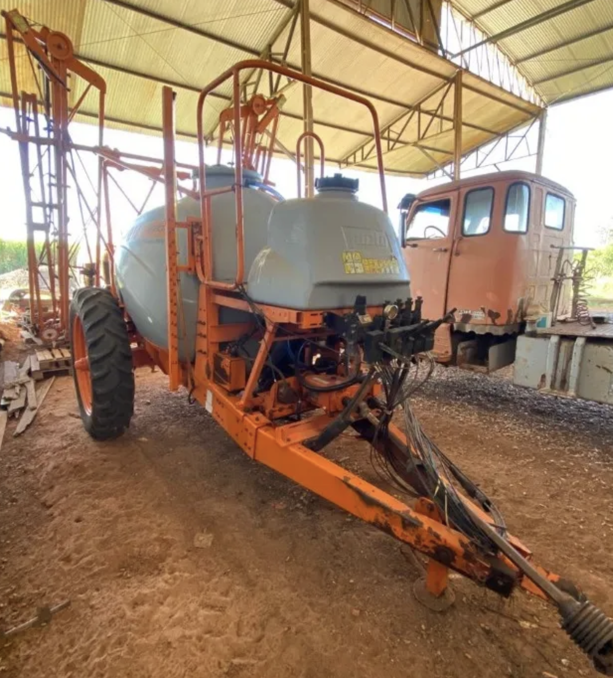 Pulverizador Jacto Advance 3000 2017 — foto 1 — Revenda Citrosmaq